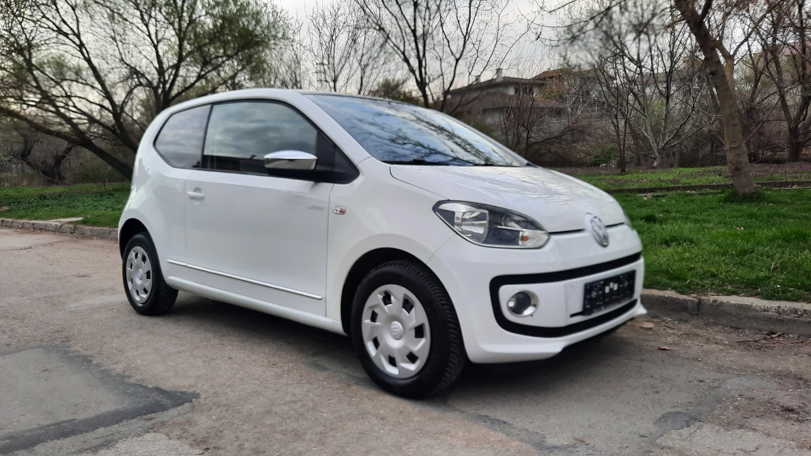 VW Up White Edition - изображение 4