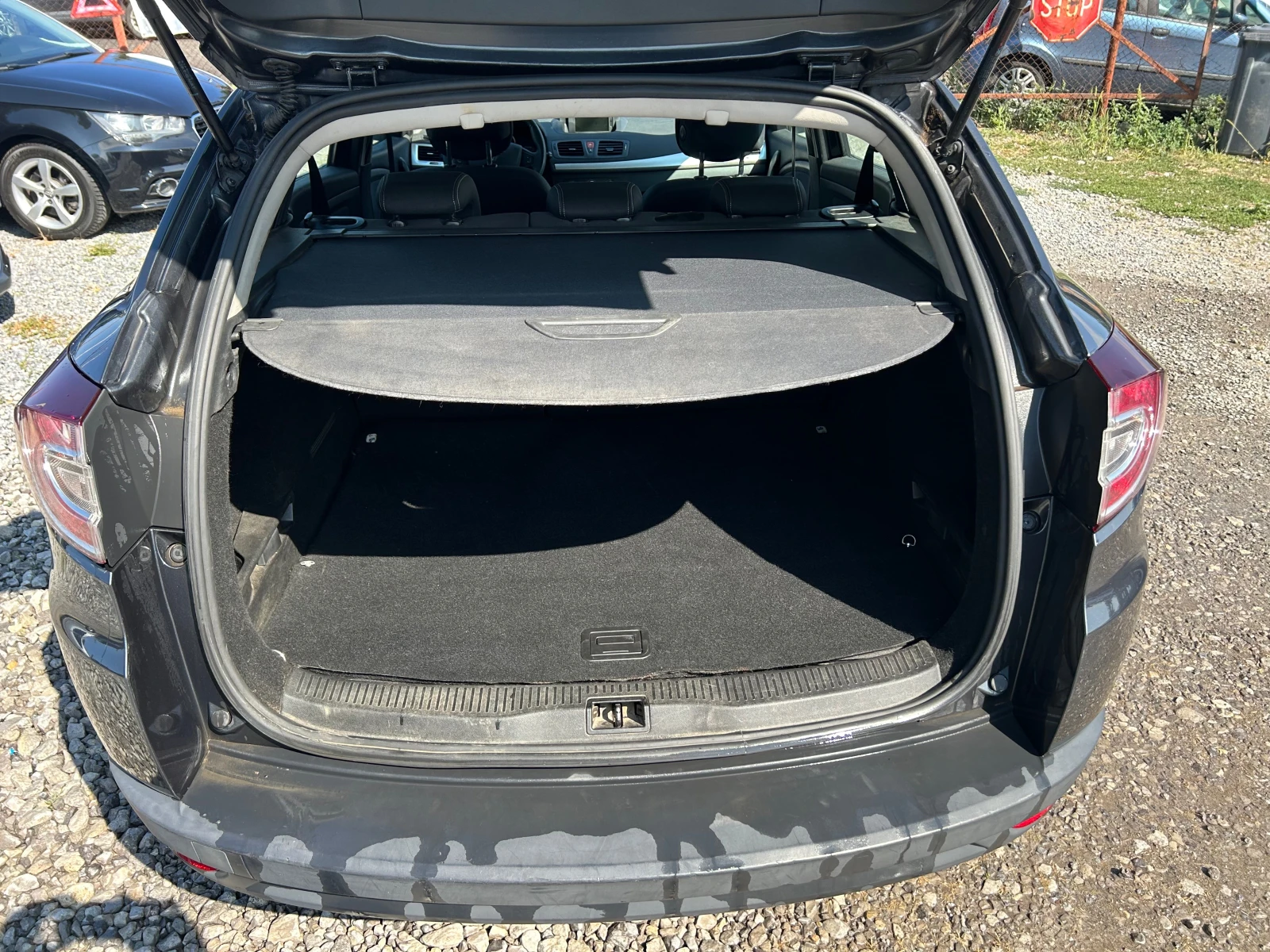 Renault Megane 1.5-110к. | Mobile.bg — изображение 17