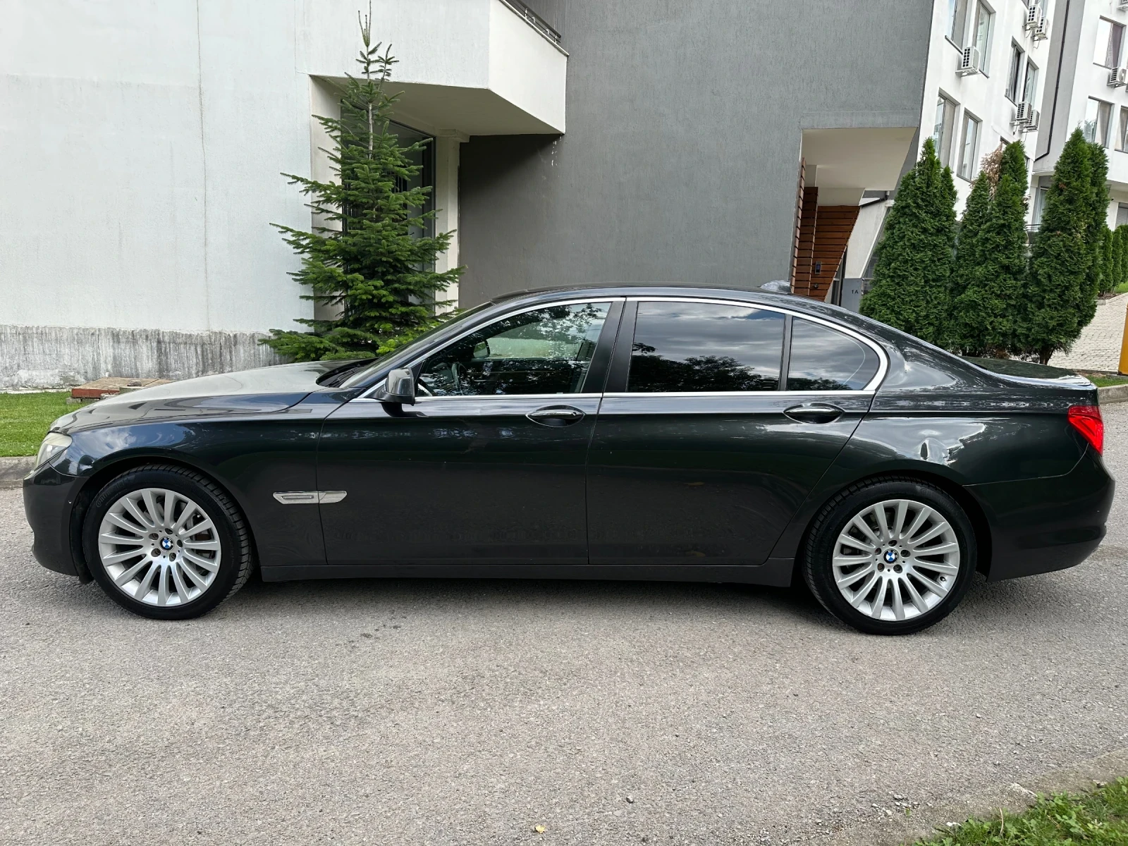 BMW 730 d / ПОДГРЕВ / РЕГИСТРИРАН - изображение 4