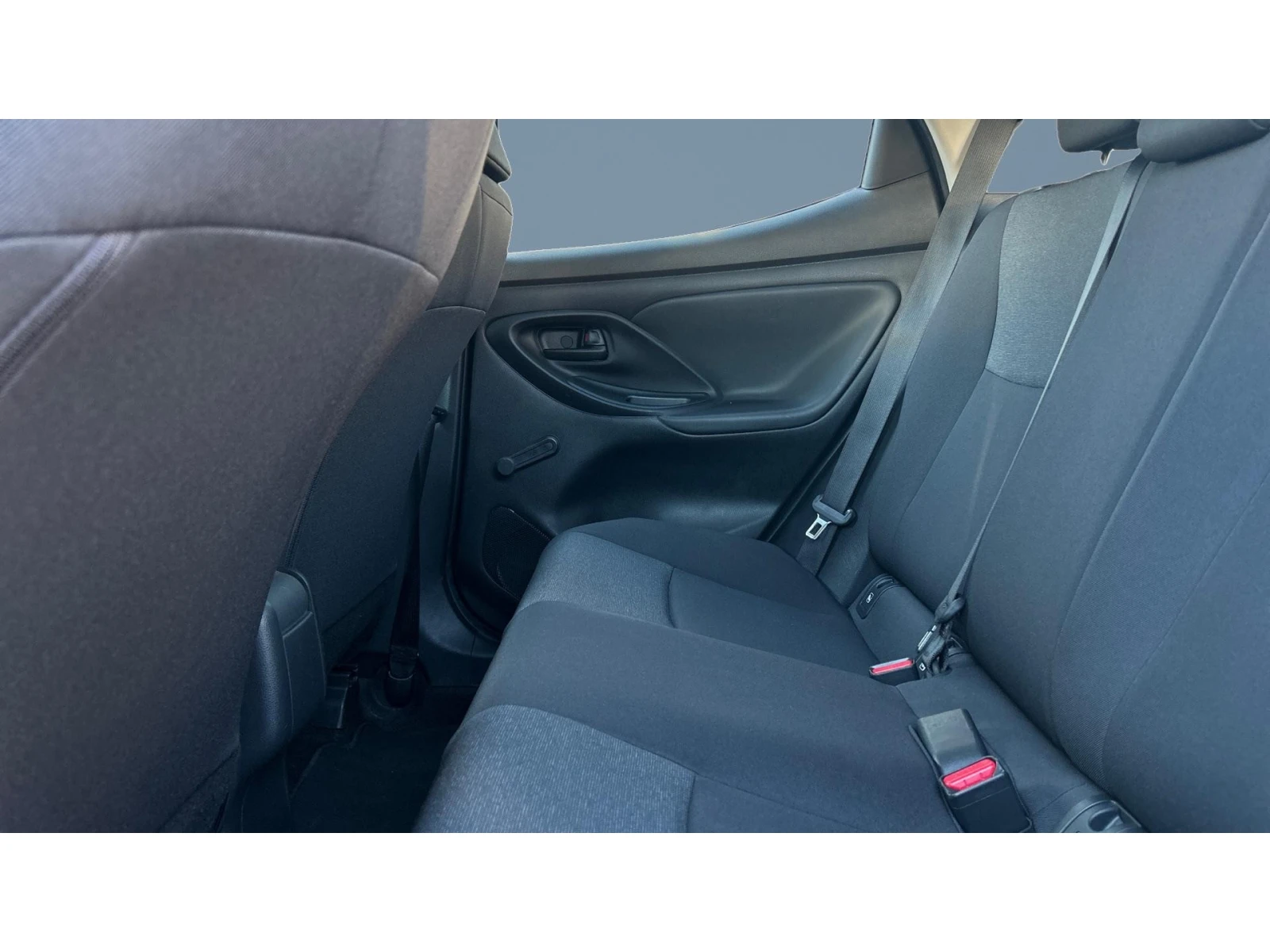 Toyota Yaris    319  ,    3 | Mobile.bg   11