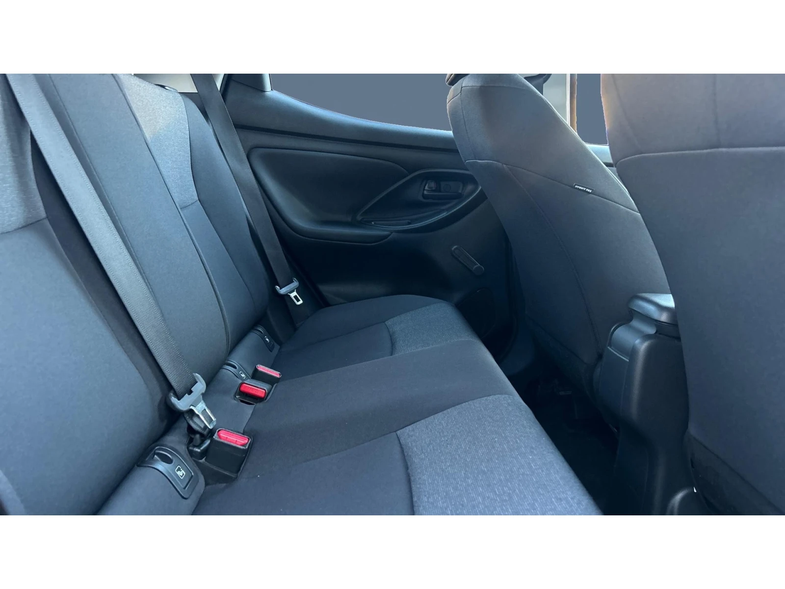 Toyota Yaris Месечни вноски от 319лв с ДДС, Месечна вноска от 3 - изображение 7