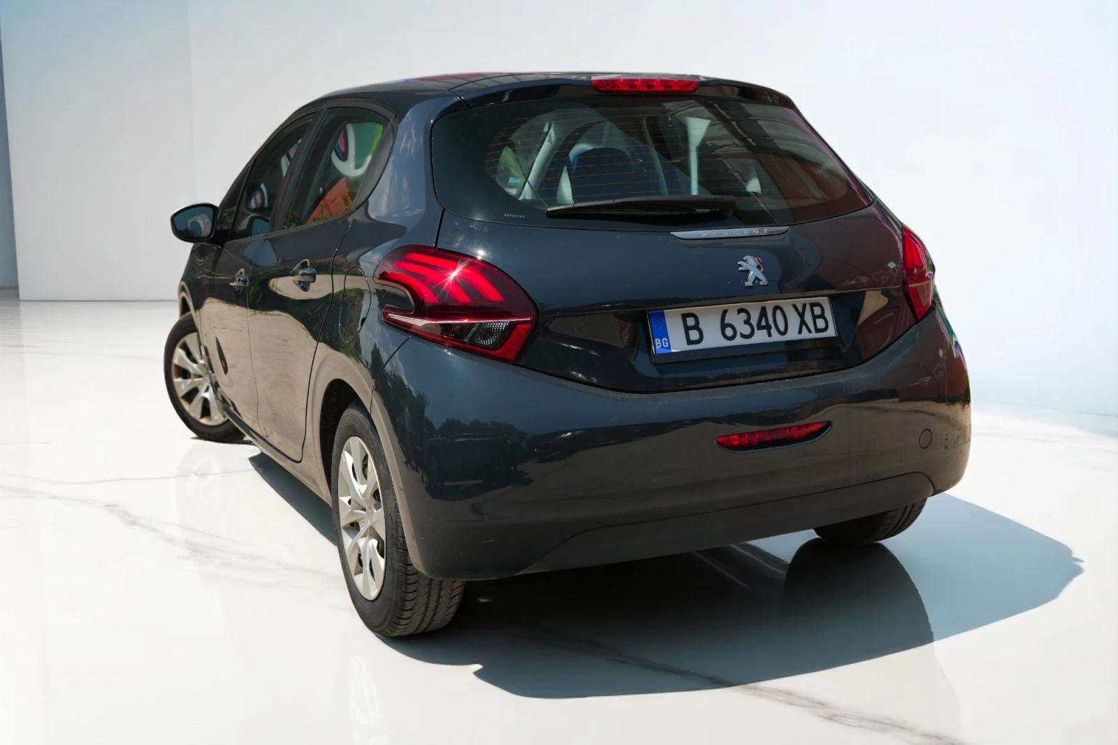 Peugeot 208  - изображение 7