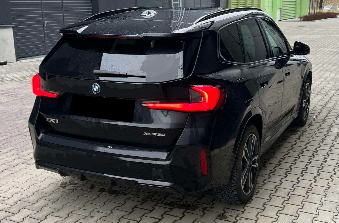 BMW iX1 xDrive30 - изображение 4