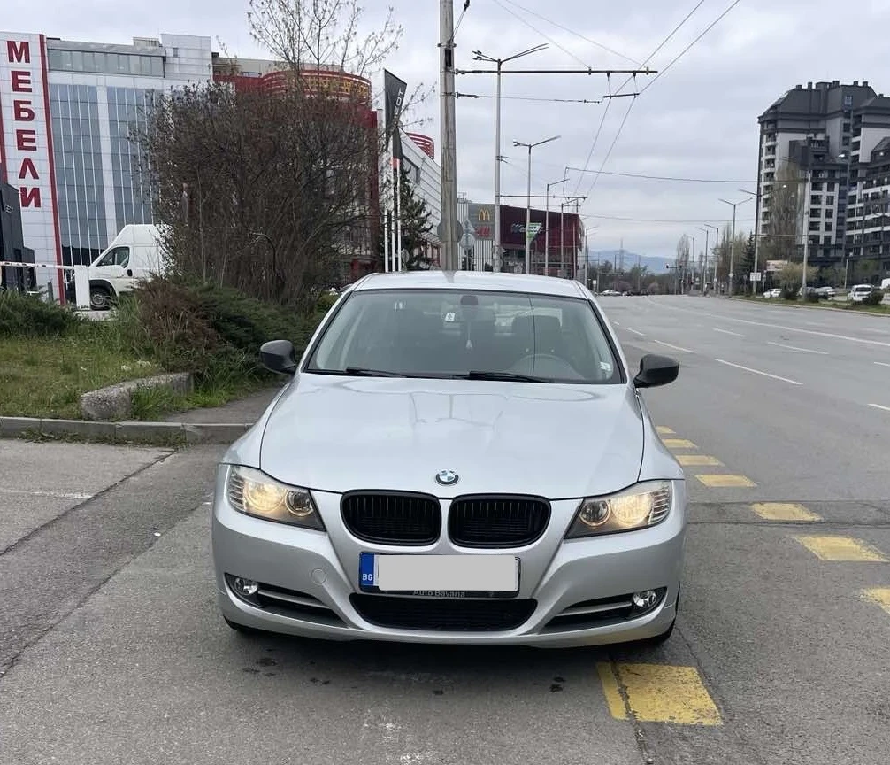 BMW 320, снимка 15 - Автомобили и джипове - 54200437