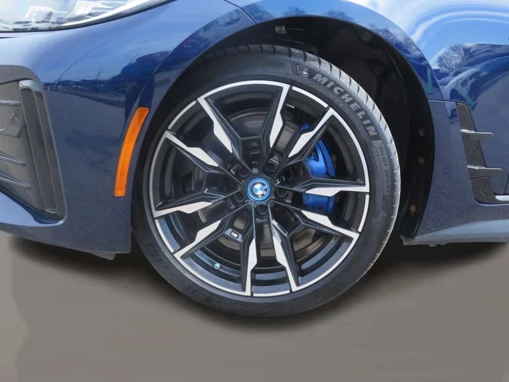 BMW i4 M50 xDrive| HUD| 360| PANO| CARFAX | Mobile.bg � ����������� 3
