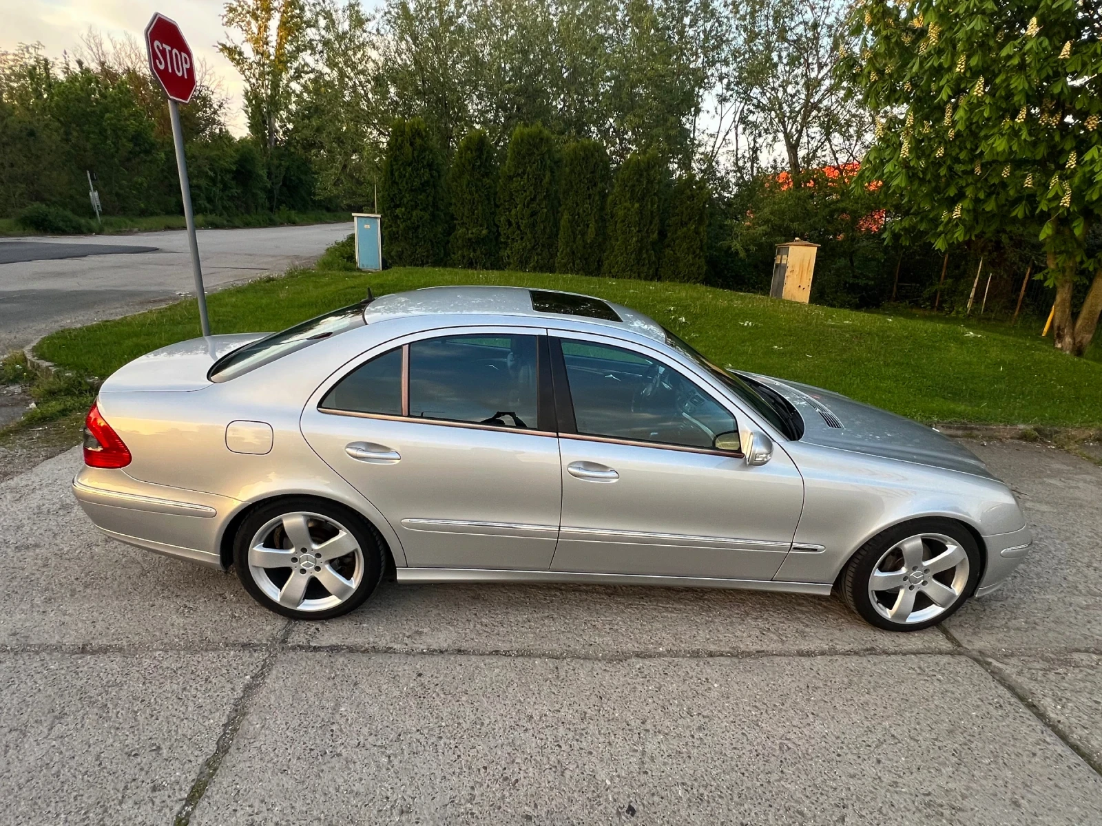 Mercedes-Benz E 320 ИСТИНСКА, снимка 6 - Автомобили и джипове - 54416902