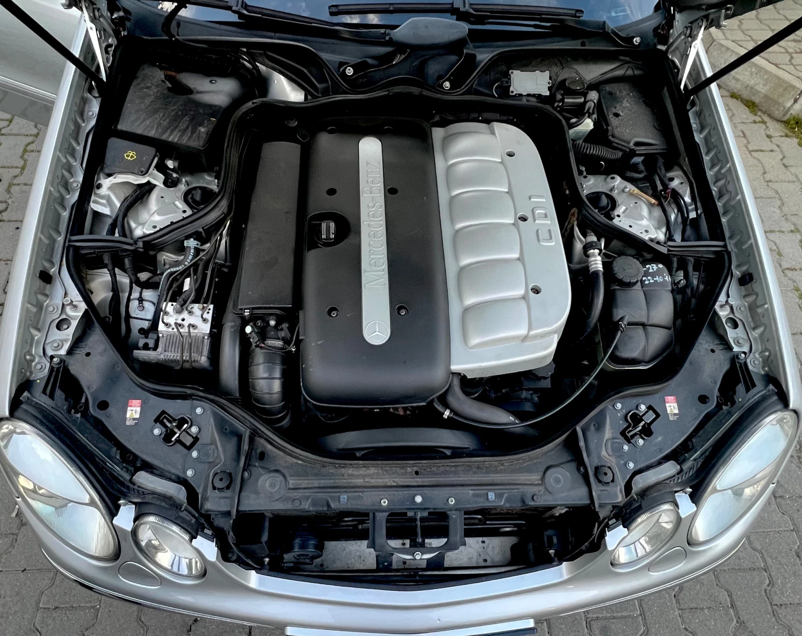 Mercedes-Benz E 320 ИСТИНСКА, снимка 12 - Автомобили и джипове - 54416902