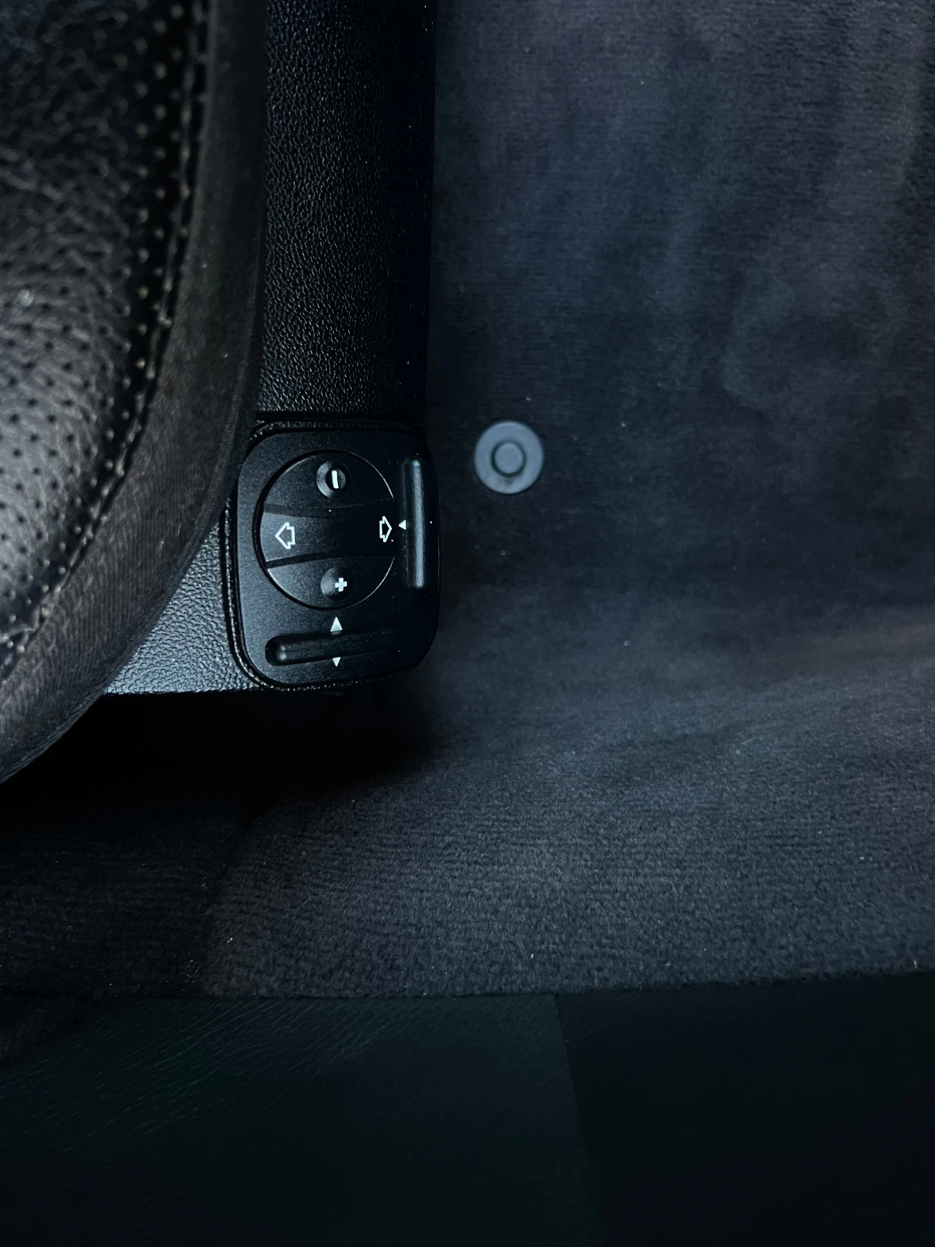 Mercedes-Benz E 320 ИСТИНСКА, снимка 11 - Автомобили и джипове - 54416902