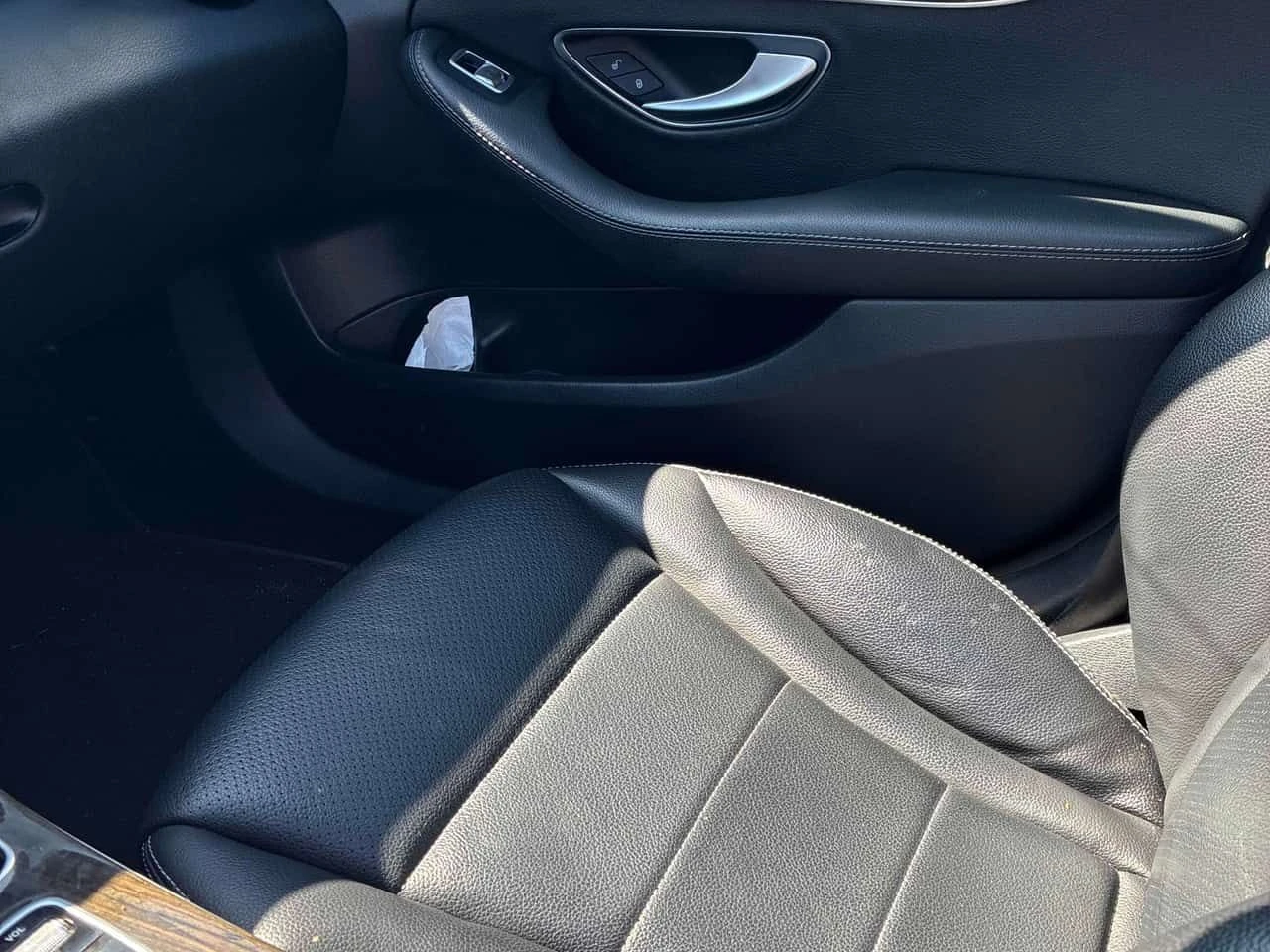 Mercedes-Benz C 300 /360/DISTRONIC/PANO/АВТОКРЕДИТ, снимка 11 - Автомобили и джипове - 54788067