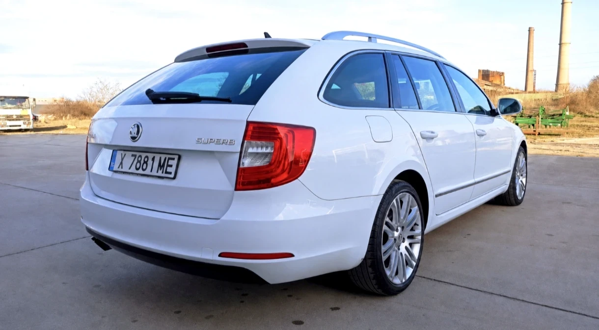 Skoda Superb 2.0TDI 140к.с. DSG, снимка 2 - Автомобили и джипове - 54885932
