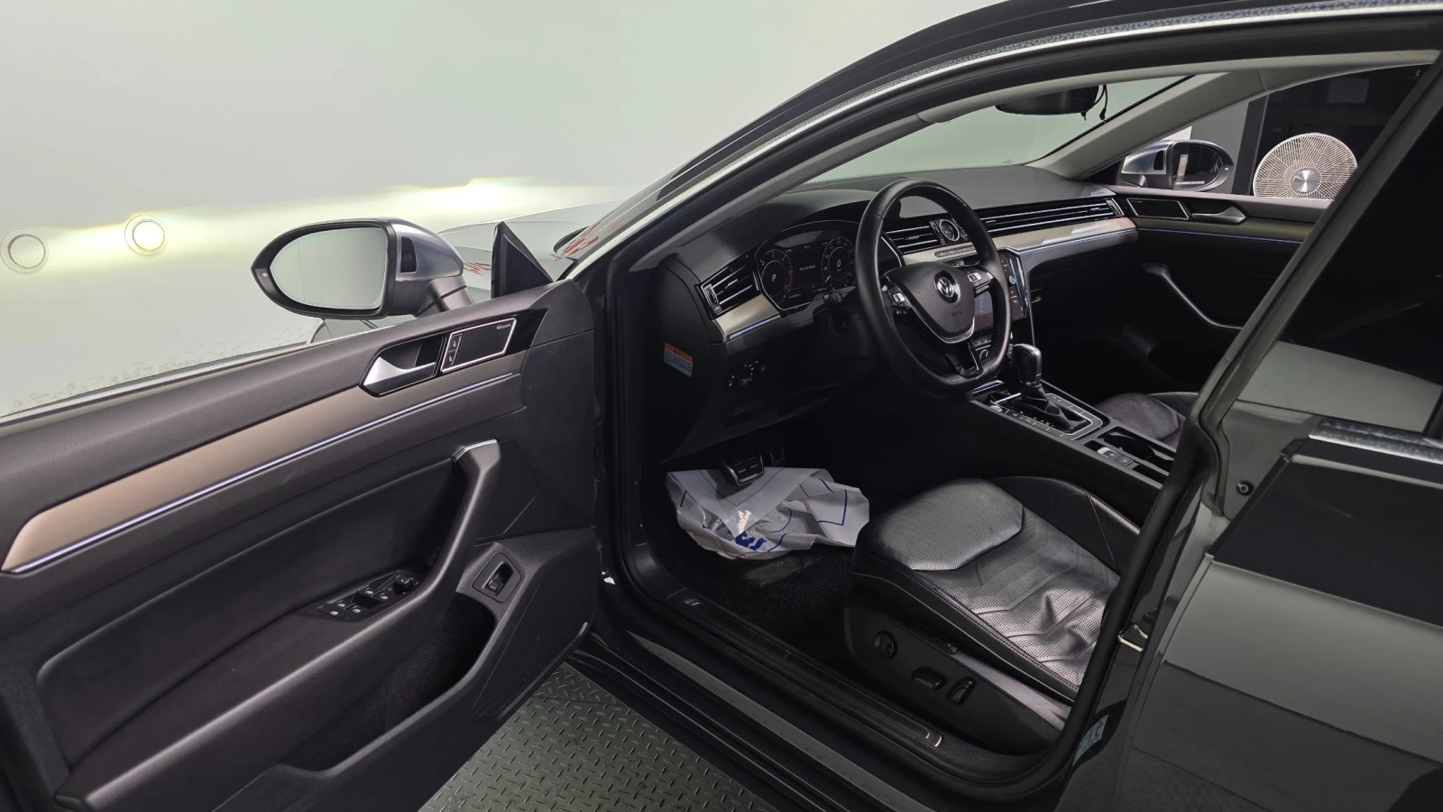 VW Arteon 2.0 TDI Prestige | HUD | 360  Камера | Масаж | , снимка 17 - Автомобили и джипове - 54933030