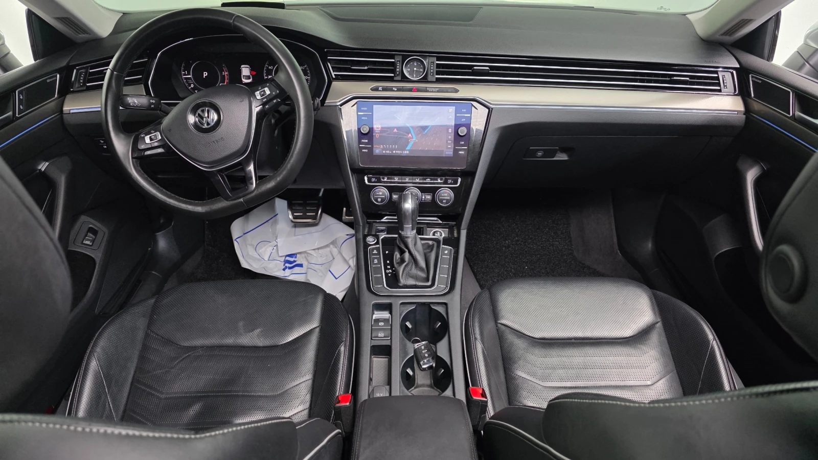 VW Arteon 2.0 TDI Prestige | HUD | 360  Камера | Масаж | , снимка 5 - Автомобили и джипове - 54933030