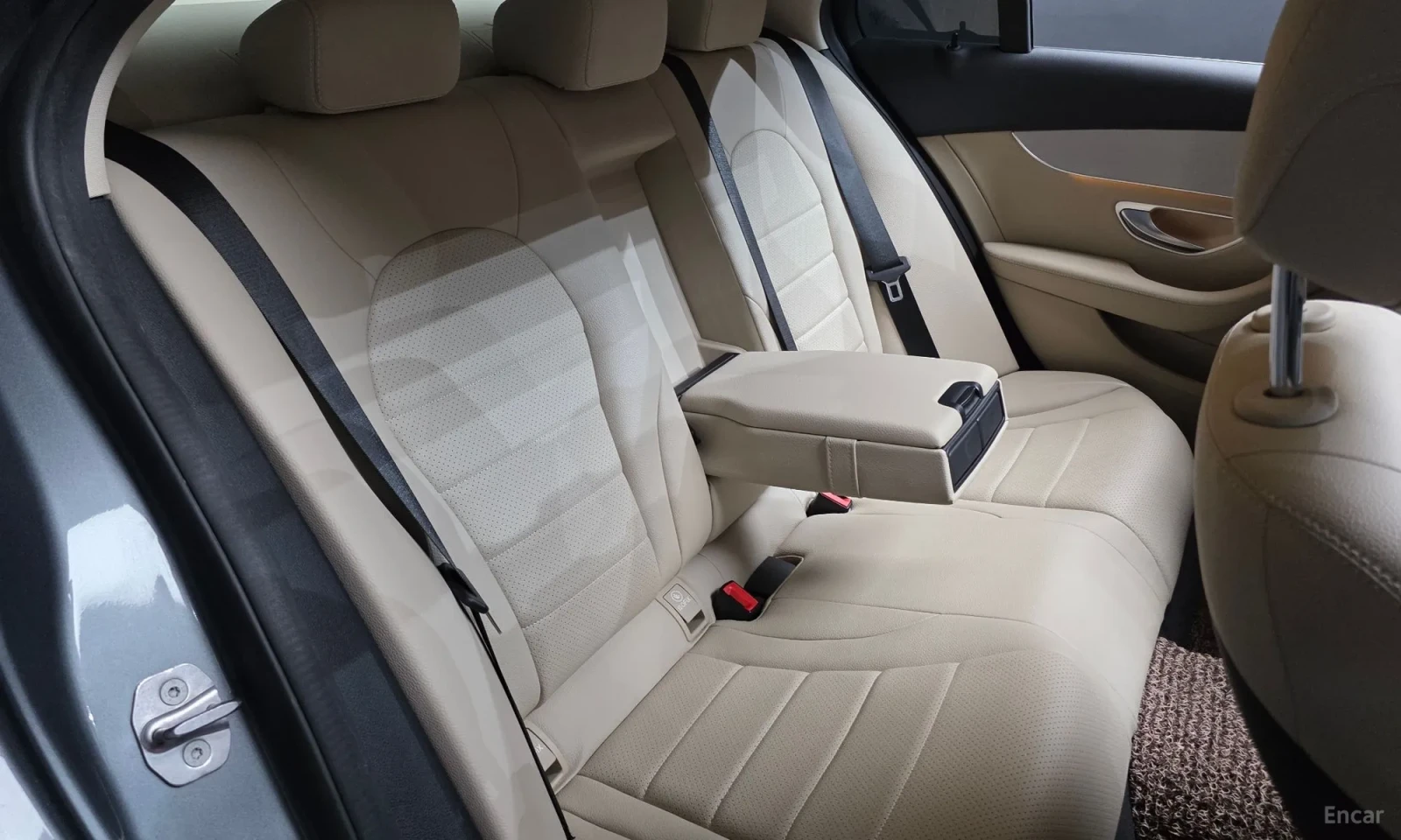 Mercedes-Benz C 200 AMG LINE FULL EXTRA 115000KM, снимка 11 - Автомобили и джипове - 54940431