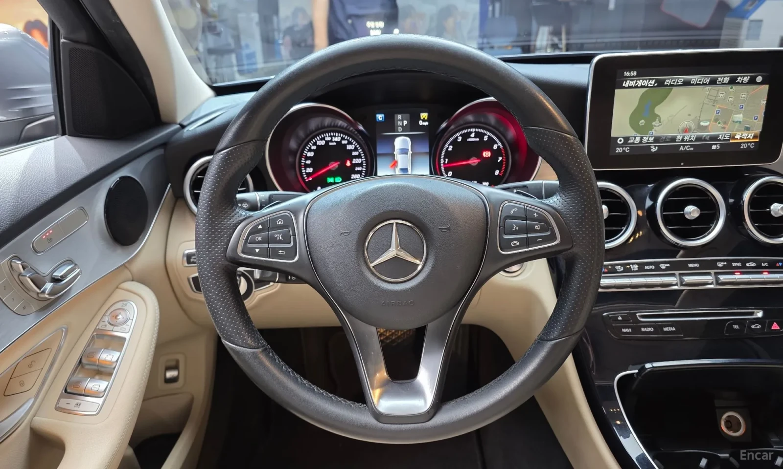 Mercedes-Benz C 200 AMG LINE FULL EXTRA 115000KM, снимка 13 - Автомобили и джипове - 54940431