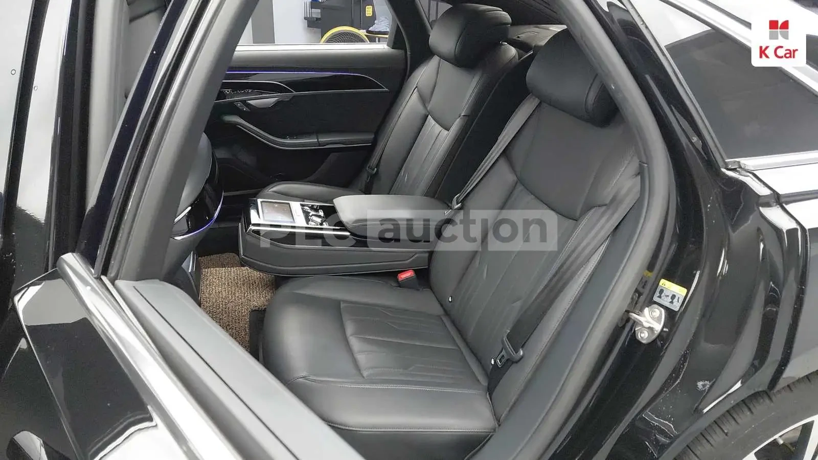 Audi A8 ПОДГРЕВИ * ДИСТРОНИК * HEAD-UP * АВТОКРЕДИТ, снимка 13 - Автомобили и джипове - 54999202