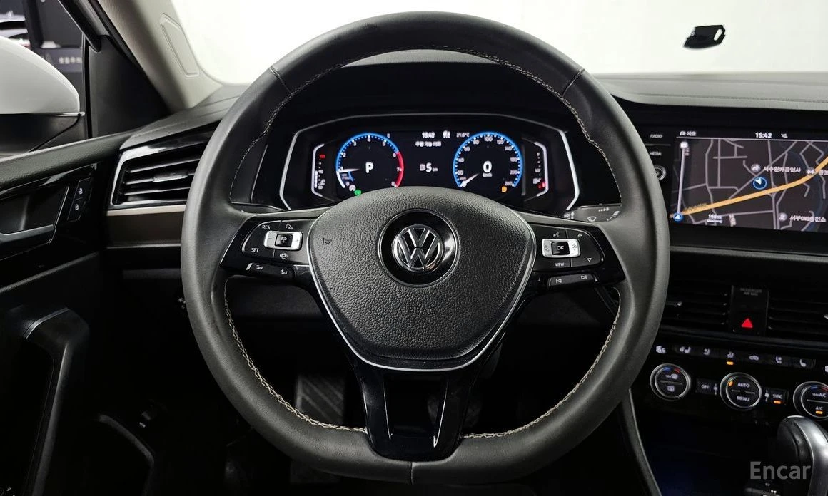VW Jetta, снимка 13 - Автомобили и джипове - 55401313