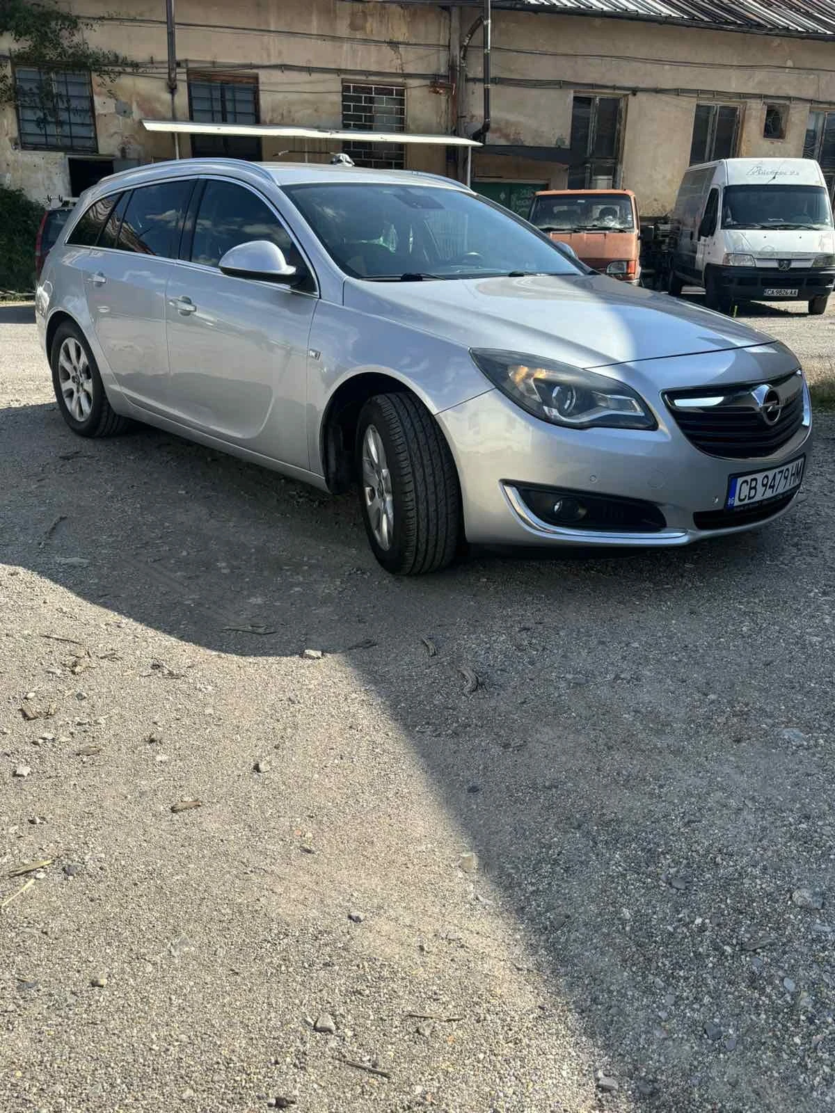 Opel Insignia, снимка 3 - Автомобили и джипове - 55403142