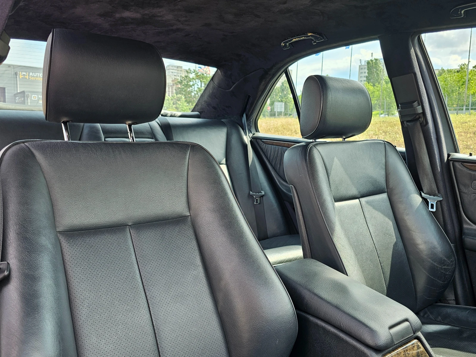 Mercedes-Benz E 200 Kompressor Avantgarde Газ, снимка 14 - Автомобили и джипове - 55418357