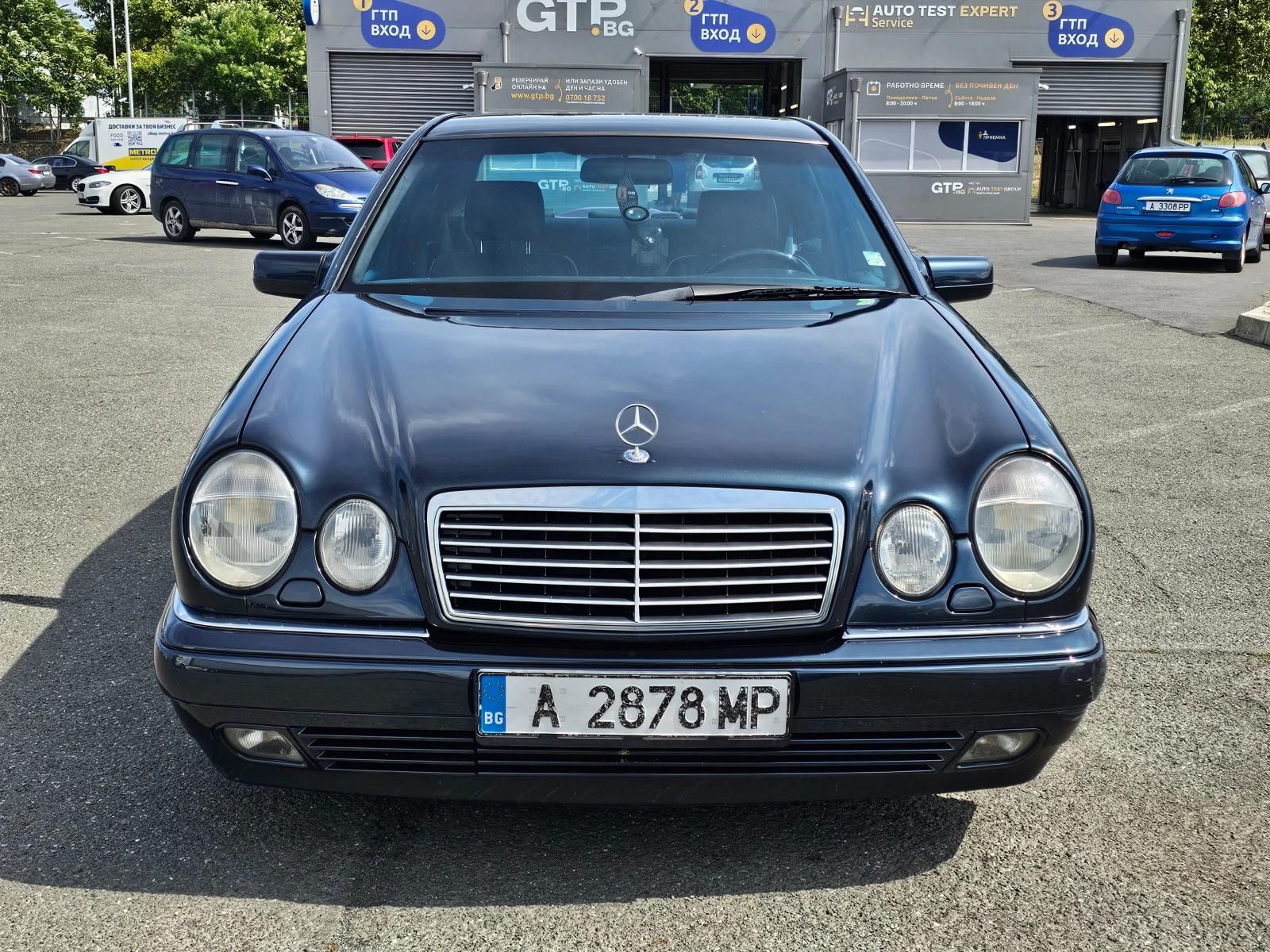 Mercedes-Benz E 200 Kompressor Avantgarde Газ, снимка 9 - Автомобили и джипове - 55418357