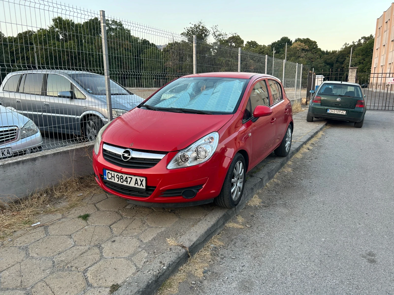 Opel Corsa 1, 4 90 к.с Автоматик