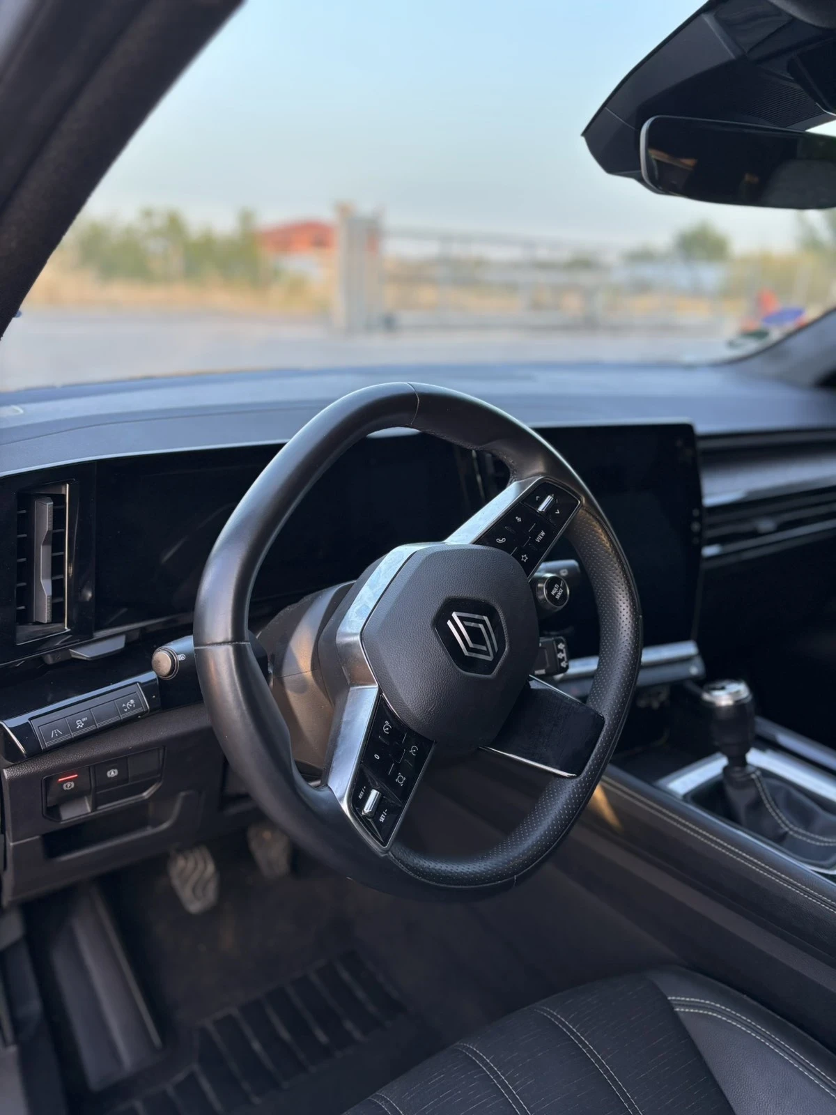 Renault Austral, снимка 12 - Автомобили и джипове - 55981764