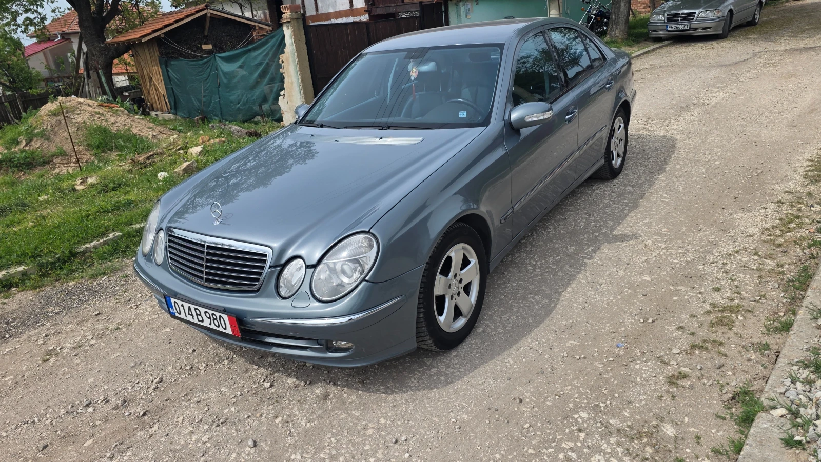 Mercedes-Benz E 270 2.7cdi, снимка 13 - Автомобили и джипове - 56148406
