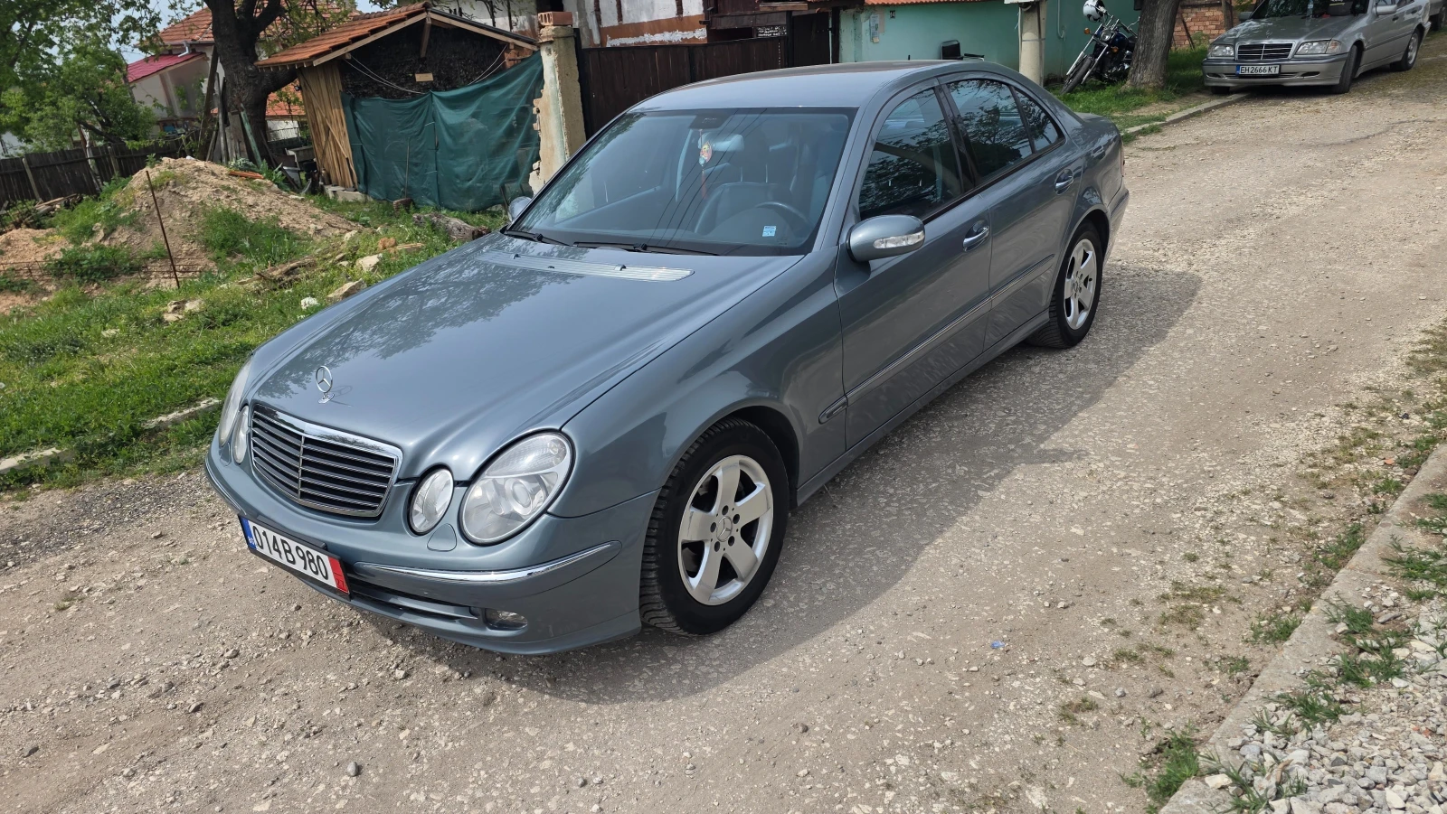 Mercedes-Benz E 270 2.7cdi, снимка 2 - Автомобили и джипове - 56148406
