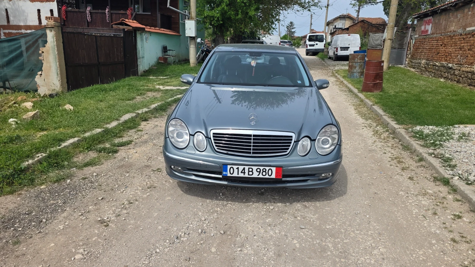 Mercedes-Benz E 270 2.7cdi, снимка 16 - Автомобили и джипове - 56148406
