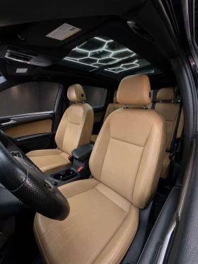 VW Tiguan R-Line / Black edition / 4x4 / Кожа /, снимка 12