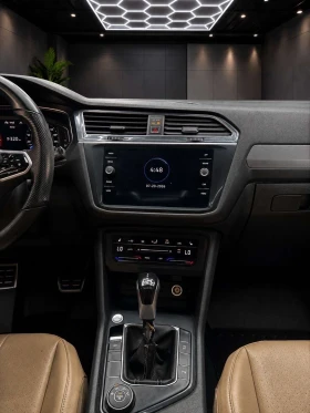 VW Tiguan R-Line / Black edition / 4x4 / Кожа /, снимка 7