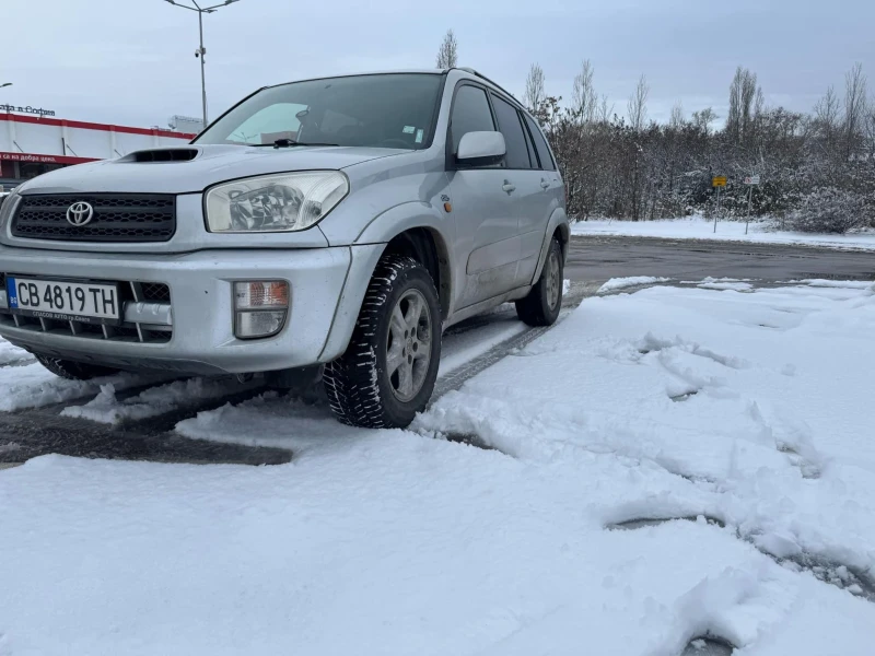 Toyota Rav4 D4d, снимка 4 - Автомобили и джипове - 48644688