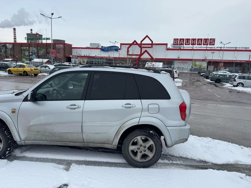 Toyota Rav4 D4d, снимка 10 - Автомобили и джипове - 48644688