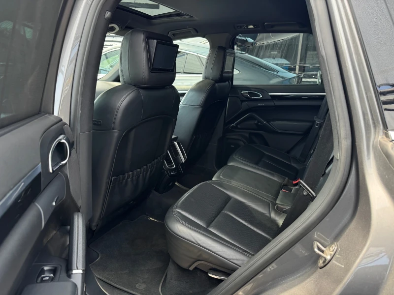 Porsche Cayenne S-4.8i-BOSE-ОБДУХВАНЕ-ПОДГРЕВ-КАМЕРА, снимка 16 - Автомобили и джипове - 51457015