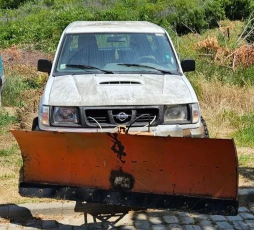 Nissan Navara Double Cab Снегорин, снимка 2 - Автомобили и джипове - 52890897