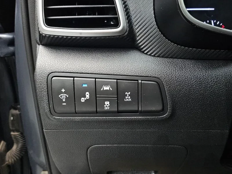 Hyundai Tucson DIESEL 1.6 4WD MODERN, снимка 17 - Автомобили и джипове - 55012054