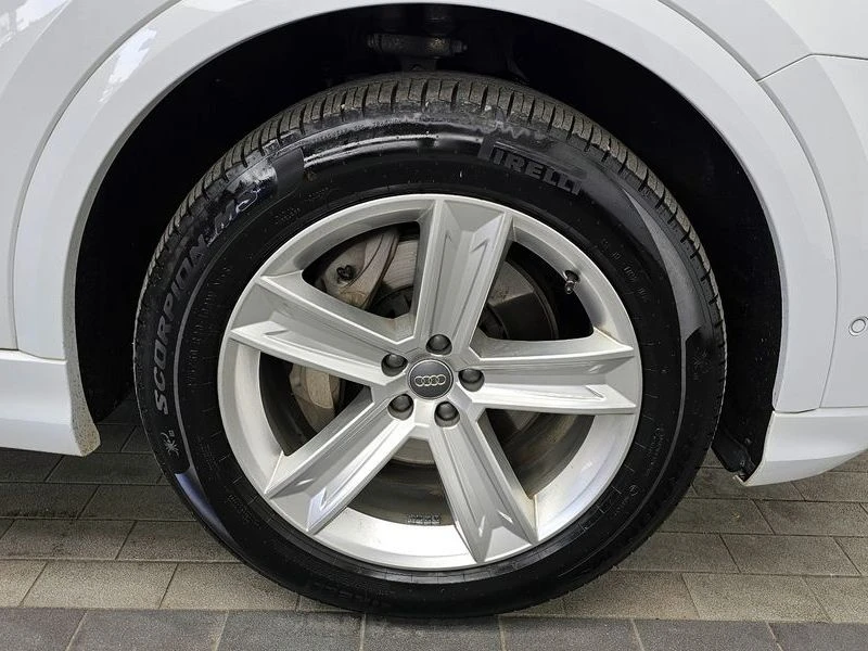 Audi Q8 45 TDI Quattro Premium| 231к.с.| ВКЛ.ТЕХНОТЕСТ, снимка 5 - Автомобили и джипове - 55299123