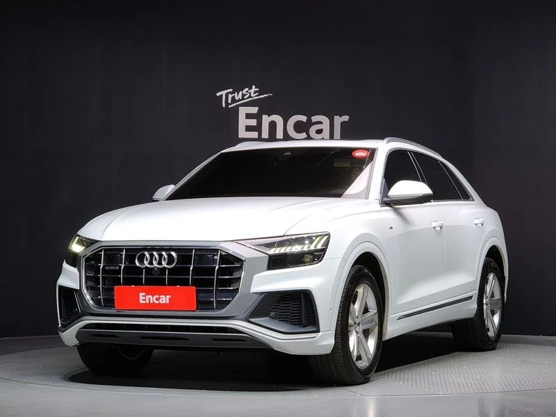 Audi Q8 45 TDI Quattro Premium| 231к.с.| ВКЛ.ТЕХНОТЕСТ