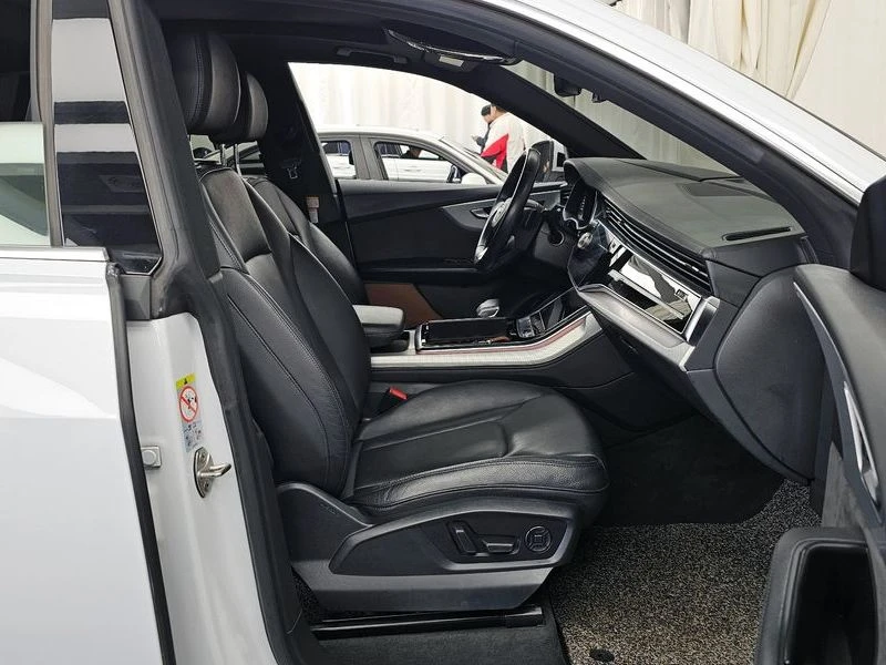 Audi Q8 45 TDI Quattro Premium| 231к.с.| ВКЛ.ТЕХНОТЕСТ, снимка 11 - Автомобили и джипове - 55299123