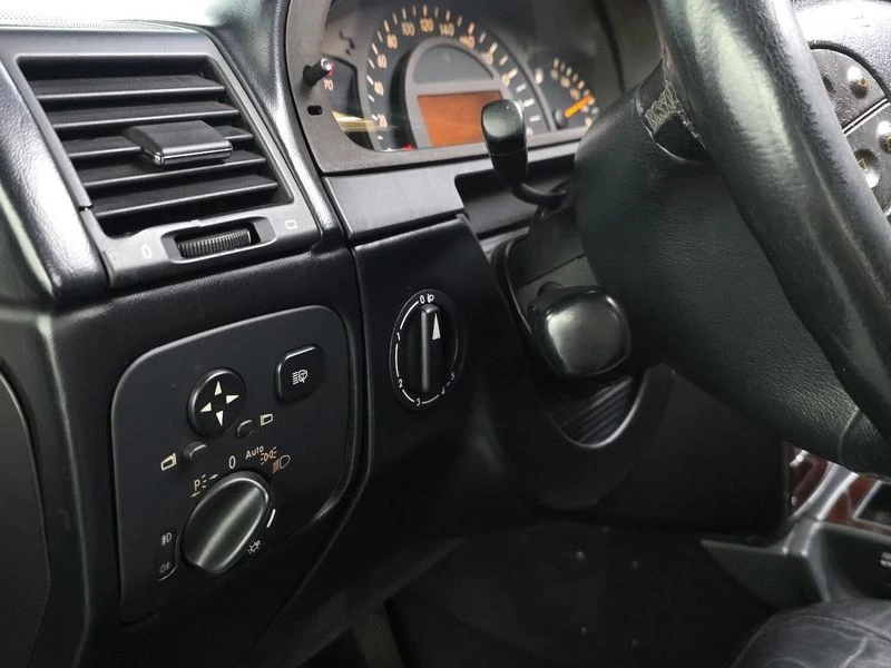 Mercedes-Benz G 500 * КОЖА* ПОДГРЕВ* ПАНОРАМА* , снимка 13 - Автомобили и джипове - 55605332