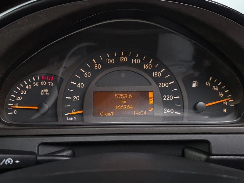 Mercedes-Benz G 500 * КОЖА* ПОДГРЕВ* ПАНОРАМА* , снимка 8 - Автомобили и джипове - 55605332
