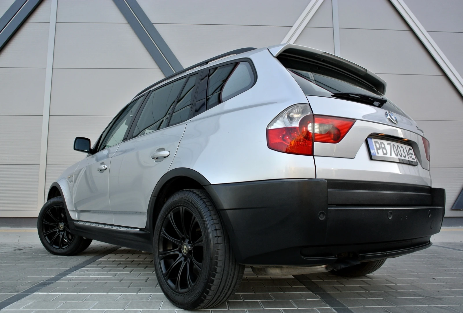 BMW X3 3.0D / АВТОМАТ / ПАНОРАМА / СПОРТ ПАКЕТ / NaVi*  - изображение 4