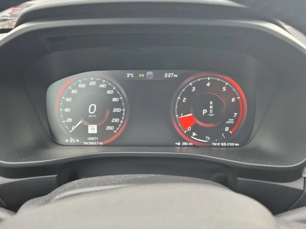 Volvo XC40 * MOMENTUM * CARFAX * БЕЗ ПЪРВОНАЧАЛНА ВНОСКА - изображение 9