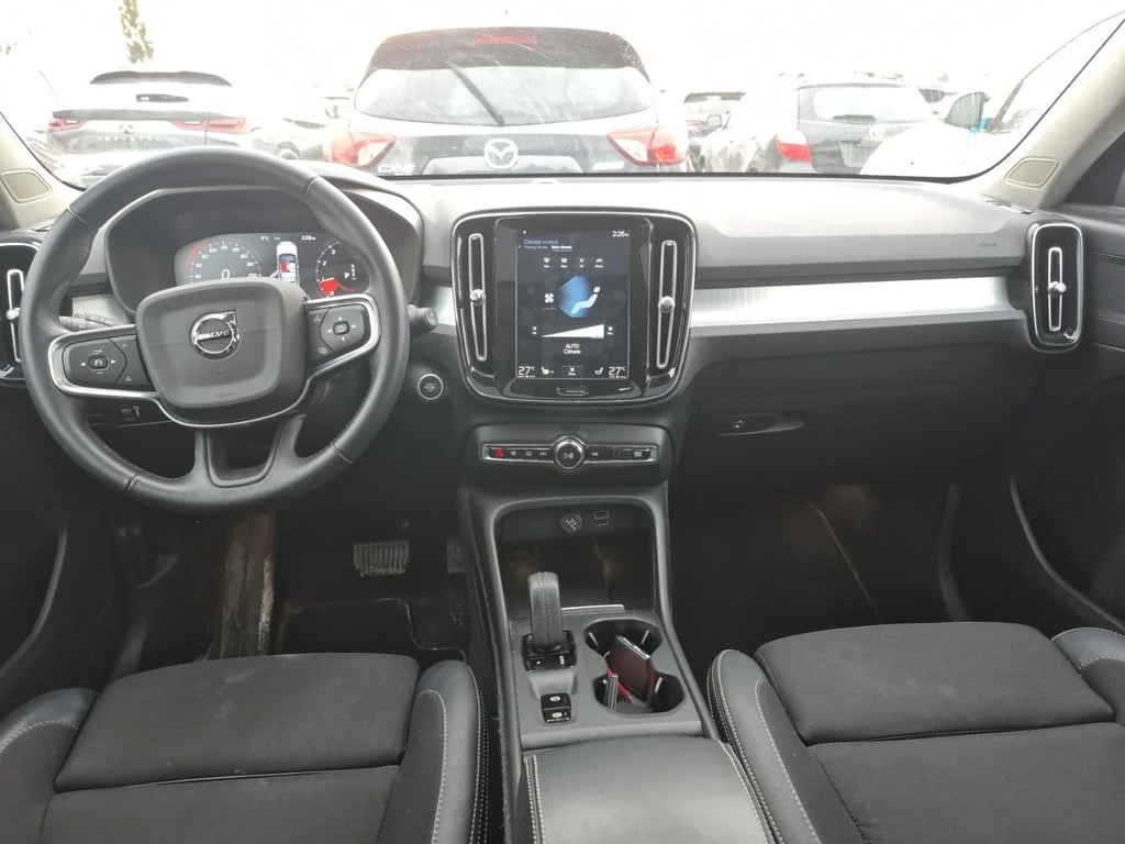 Volvo XC40 * MOMENTUM * CARFAX * БЕЗ ПЪРВОНАЧАЛНА ВНОСКА - изображение 10