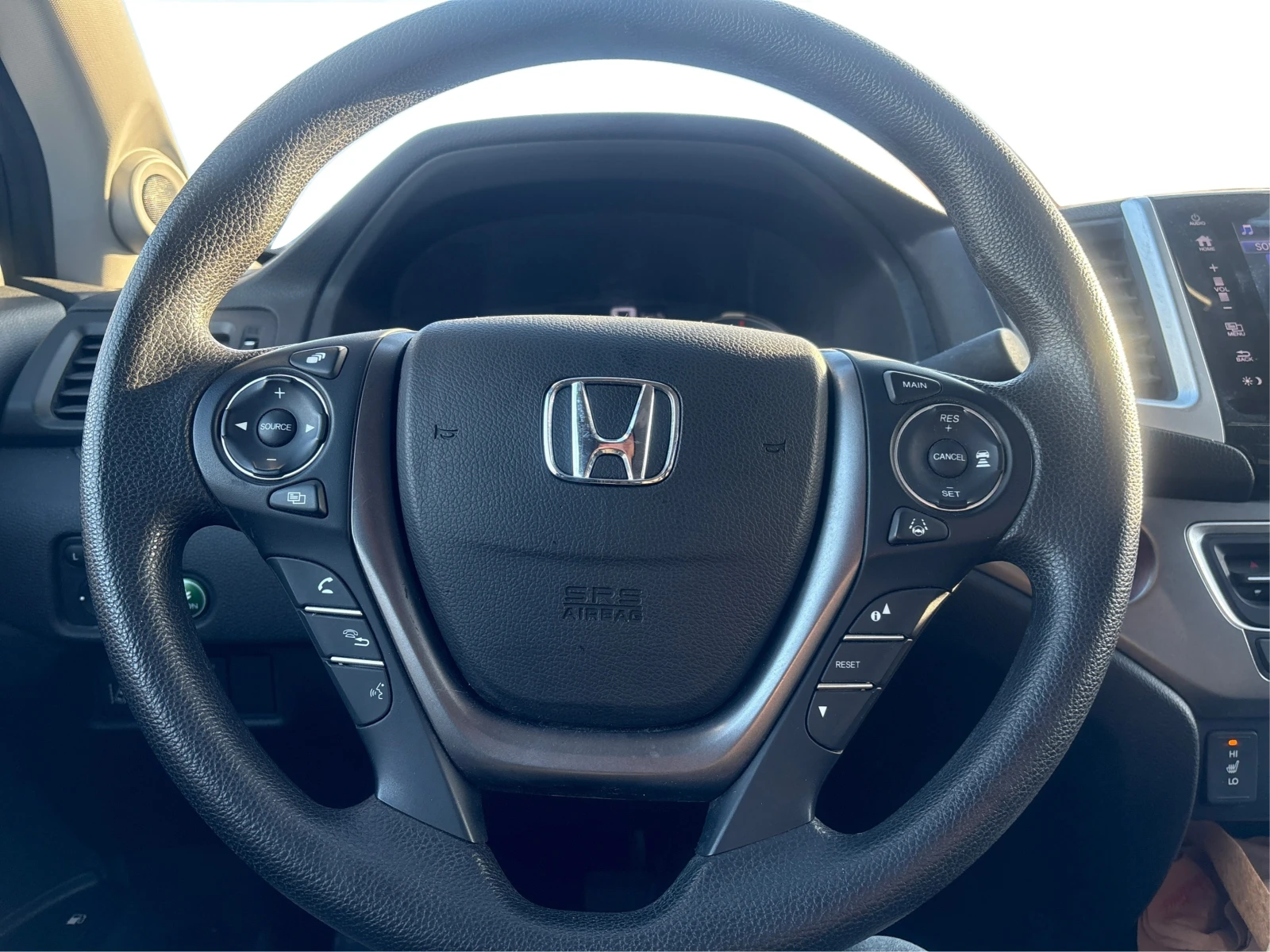 Honda Ridgeline Sport* AWD* АвтоКредит* (ЦЕНА ДО БГ), снимка 14 - Автомобили и джипове - 54160384