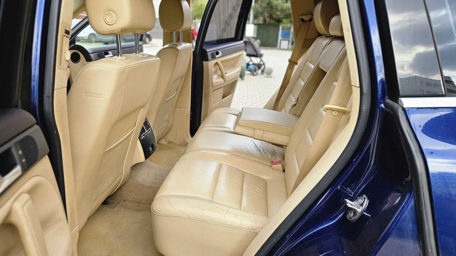 VW Touareg, снимка 9 - Автомобили и джипове - 54161452