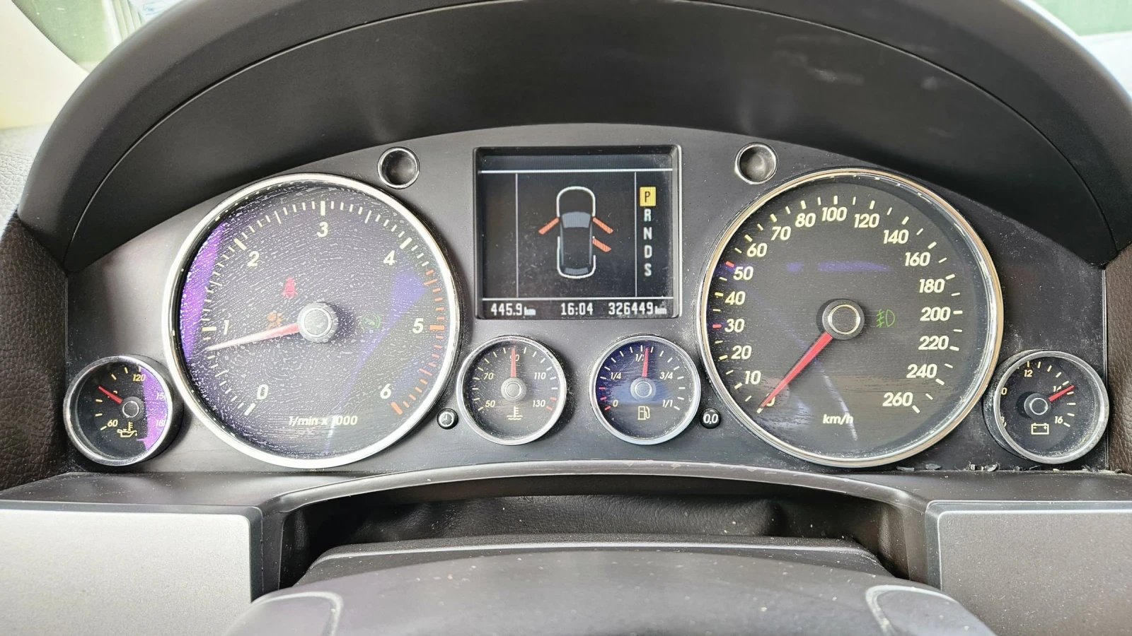 VW Touareg, снимка 13 - Автомобили и джипове - 54161452