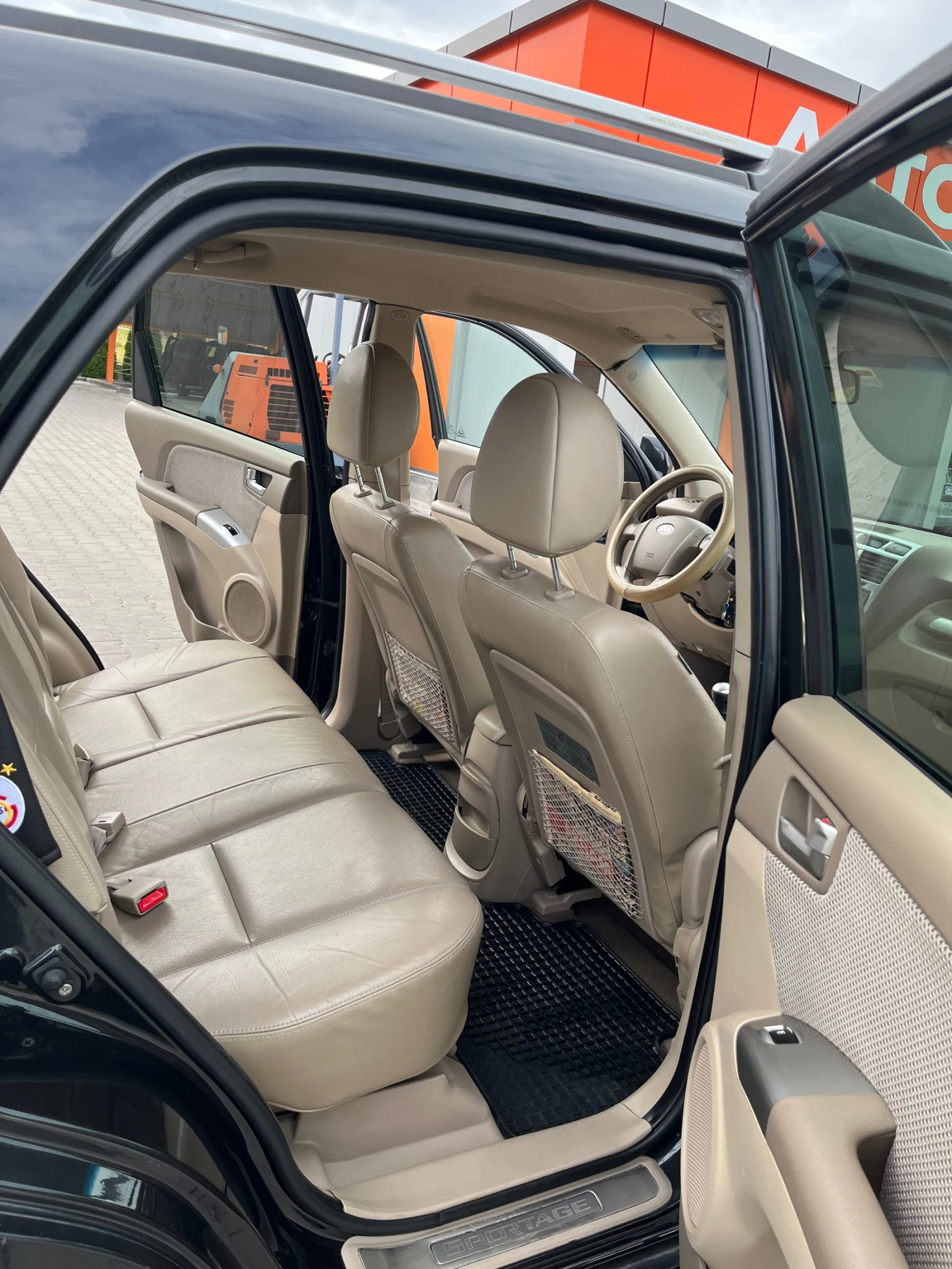 Kia Sportage, снимка 7 - Автомобили и джипове - 54306640