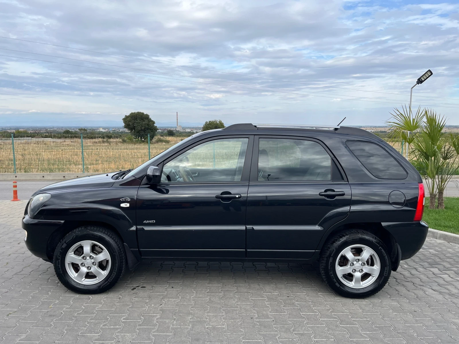 Kia Sportage, снимка 2 - Автомобили и джипове - 54306640