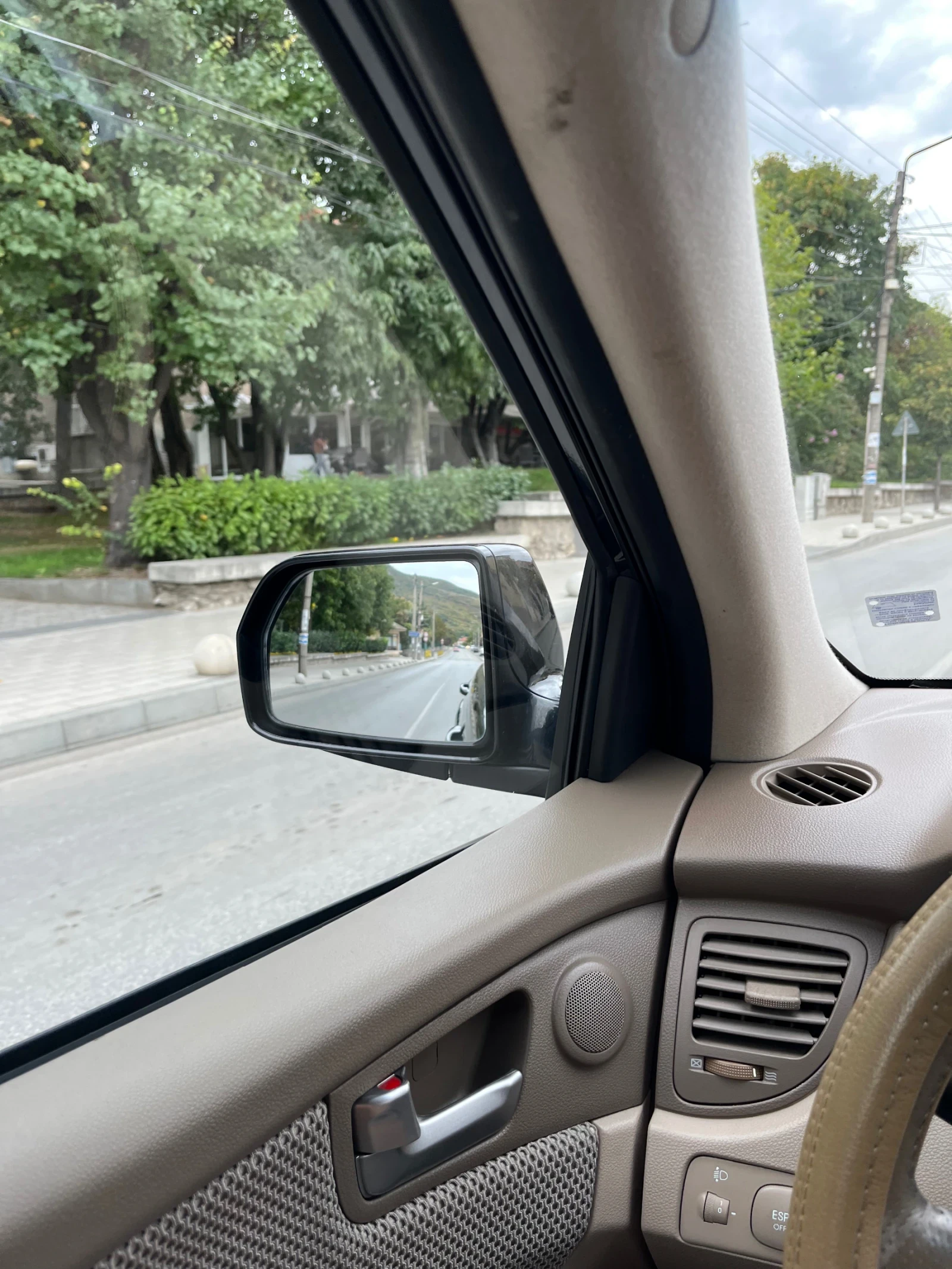 Kia Sportage, снимка 12 - Автомобили и джипове - 54306640