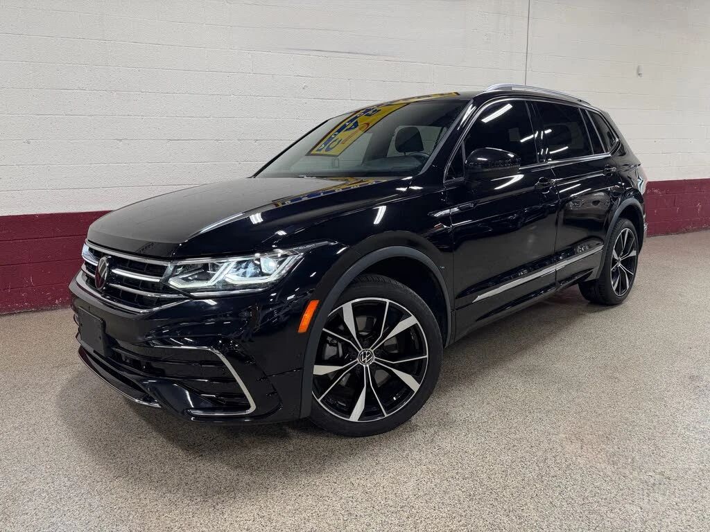 VW Tiguan R-line* 4Motion* 360* Distr* Обдух* Carplay* Pano*